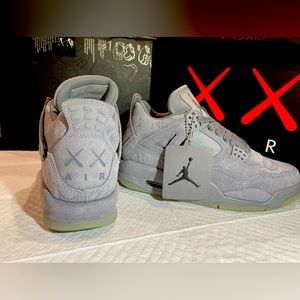JORDAN RETRO 4 KAWS